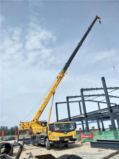 北林区超高层建筑钢结构吊装案例